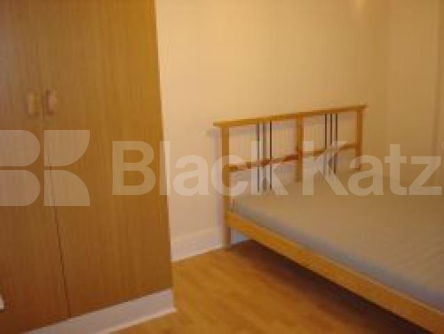 			New Instruciton, 1 Bedroom, 1 bath, 1 reception Flat			 Golborne Road, LADBROKE GROVE